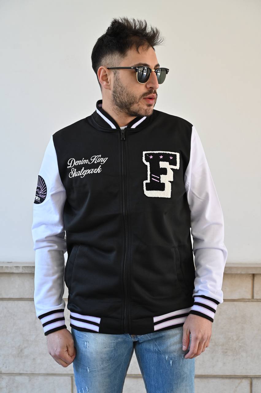 Felpa college americana black con maniche bianche