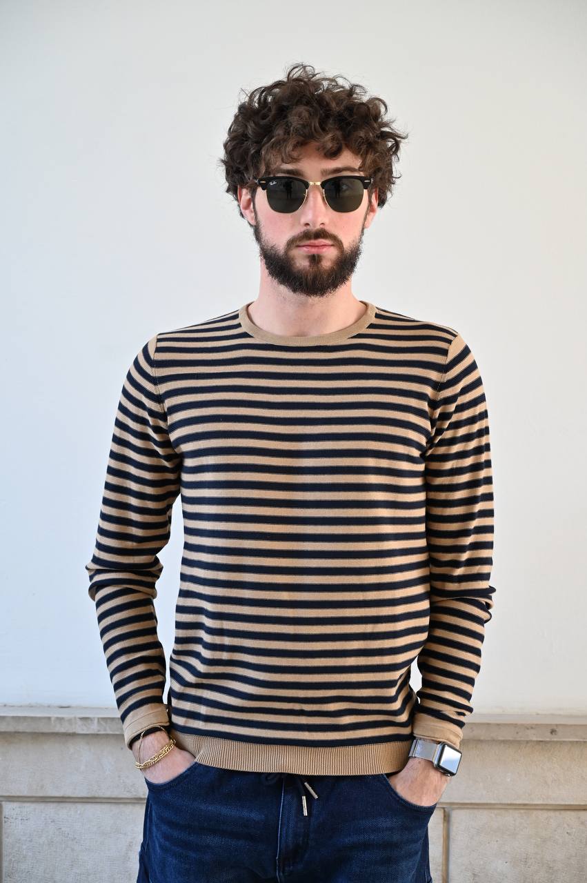 Maglia beige e nera girocollo