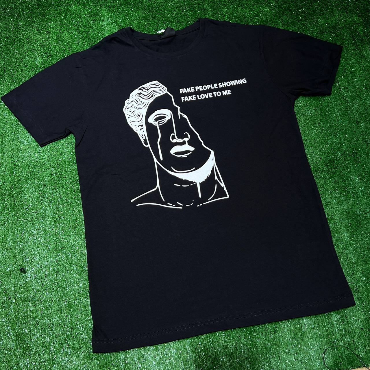 T-shirt nera