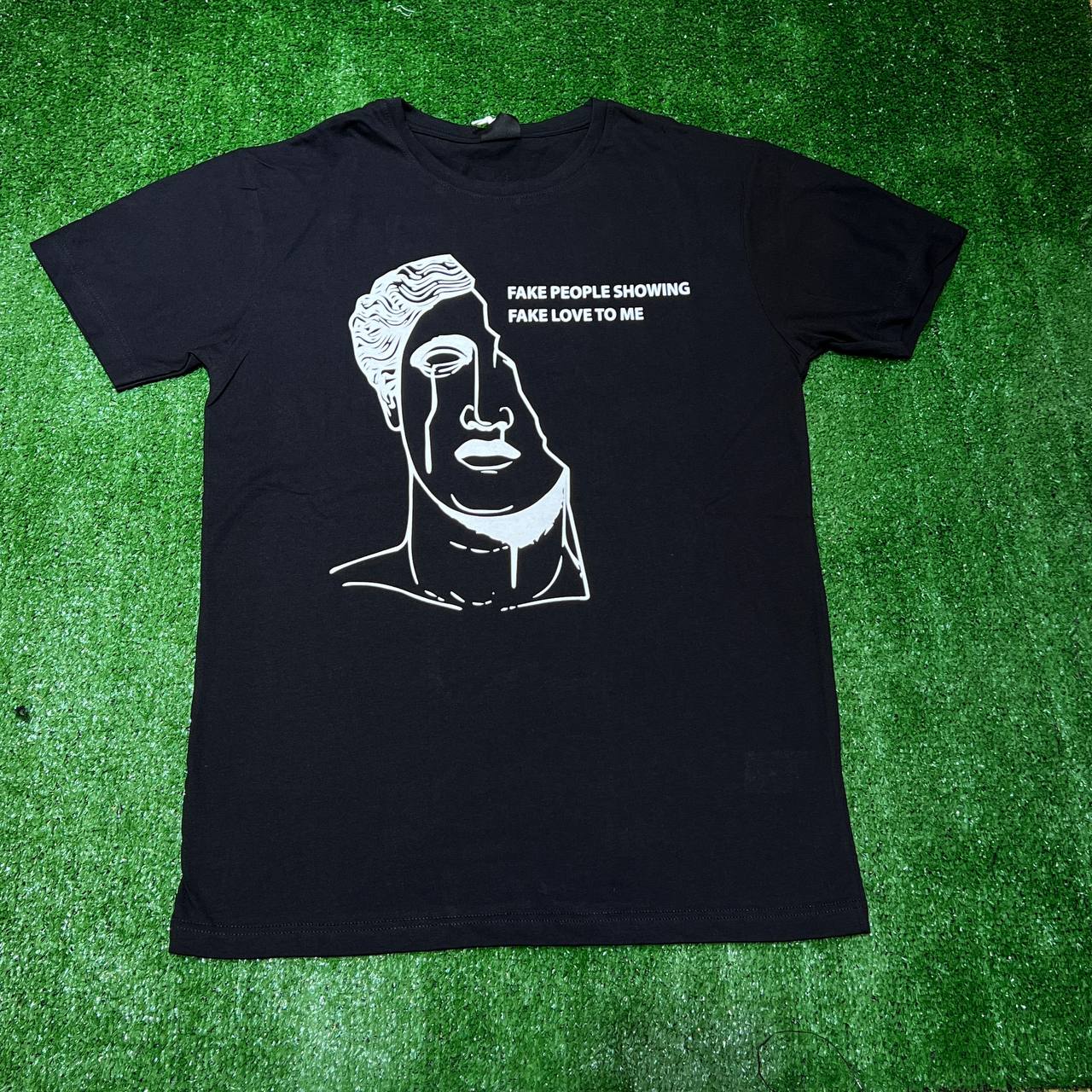 T-shirt nera