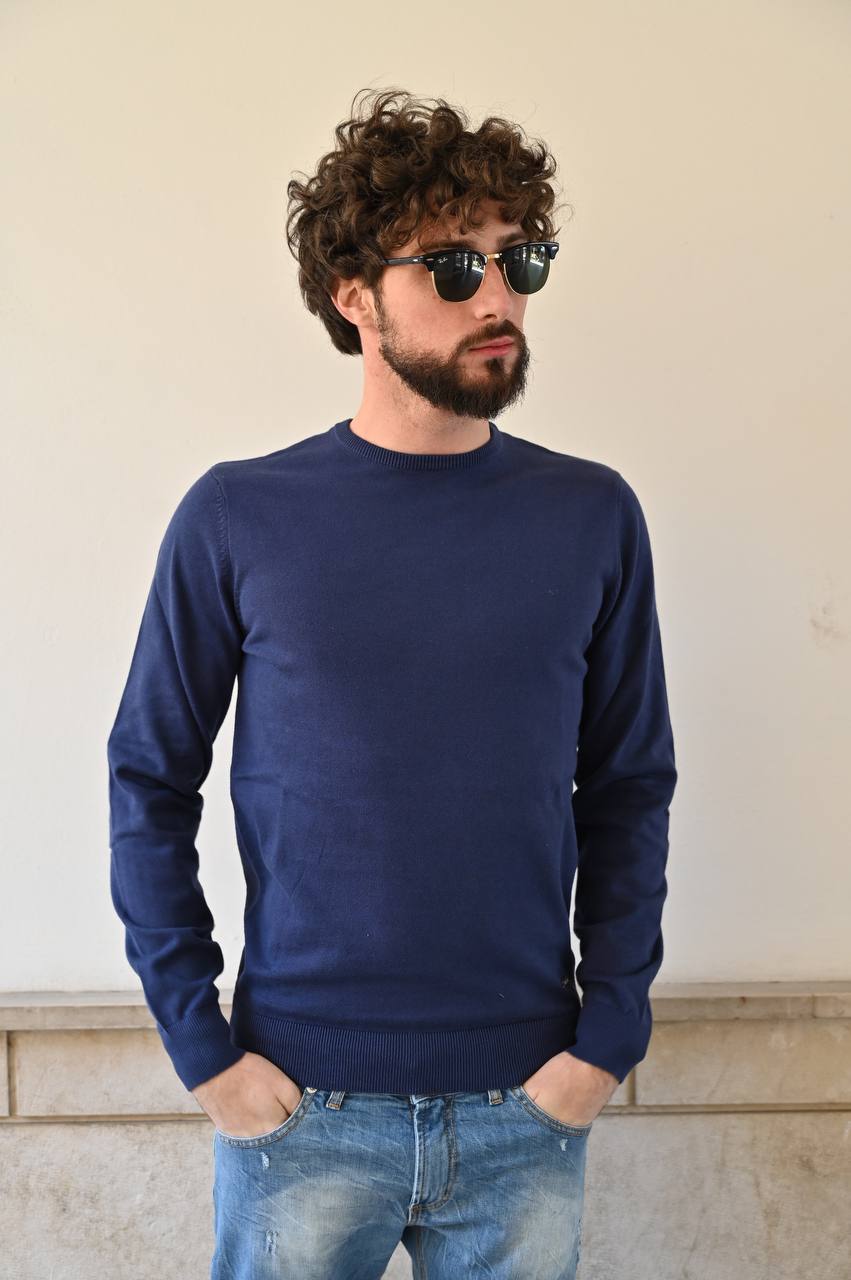 Maglia blu girocollo