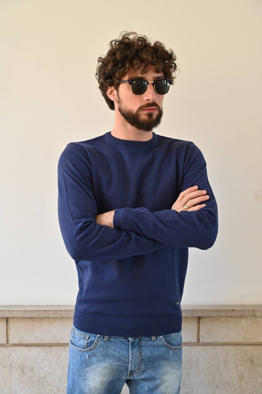 Maglia blu girocollo