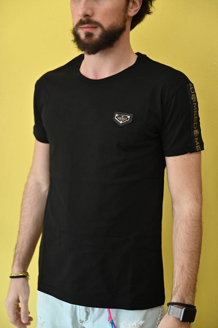 T-shirt nera meed