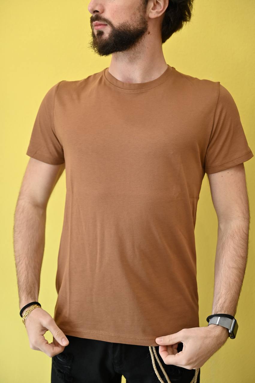 T-shirt colore sabbia