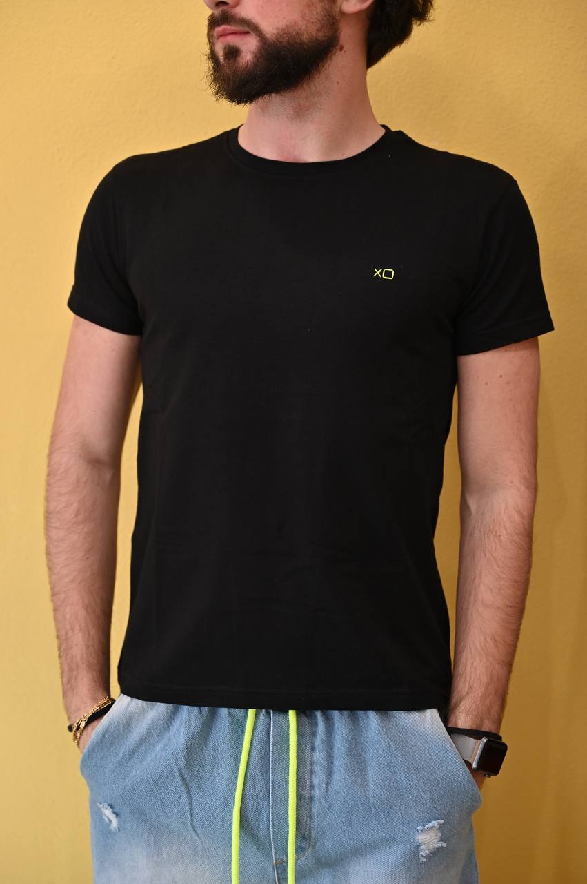 T-shirt basic colore nera