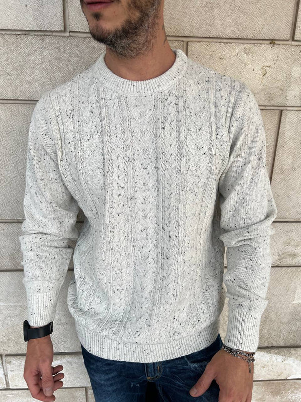 Maglione girocollo con trecce