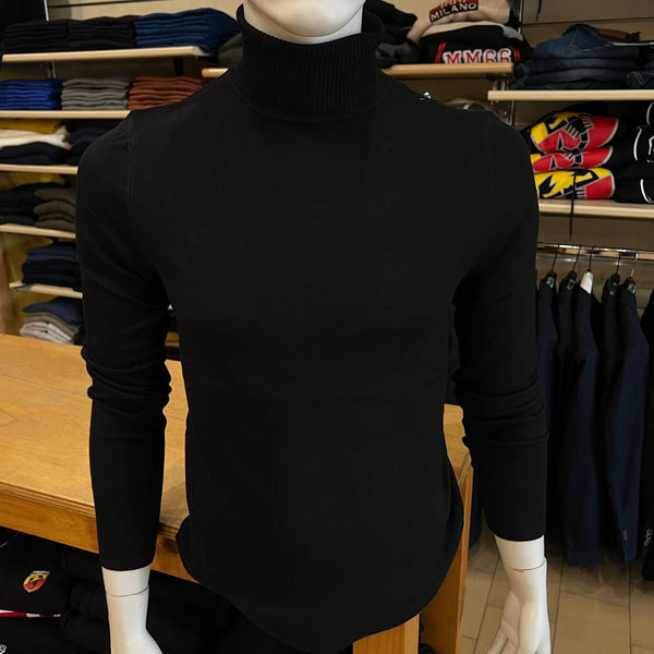 Maglia a dolcevita colore nera